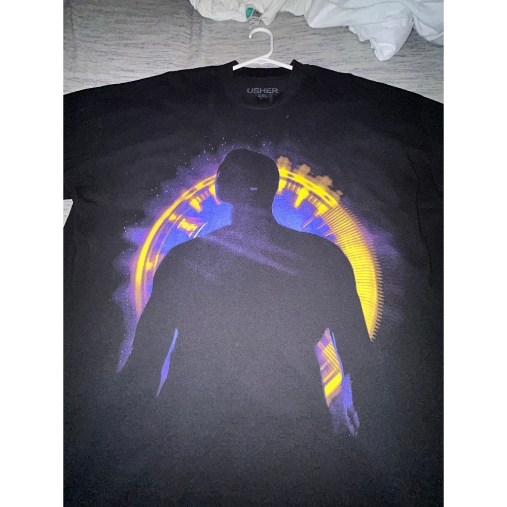 Usher "Past Present Future" 2024 CFG Bank Arena Baltimore Music Concert T-Shirt